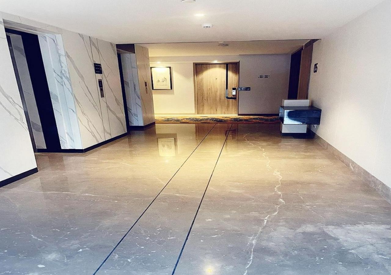 Park Inn By Radisson Surat Esterno foto
