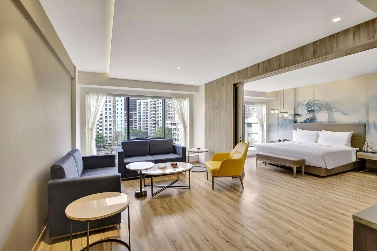 Park Inn By Radisson Surat Esterno foto